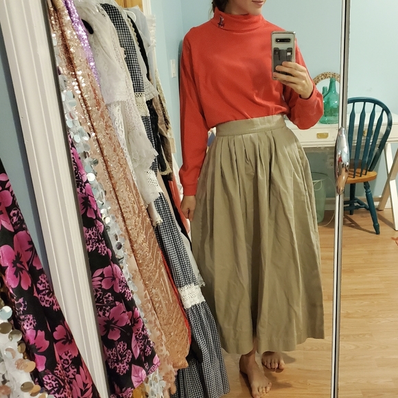 SOLD Vintage Pringle Of Scotland Sports Sweater - Picture 5 of 9